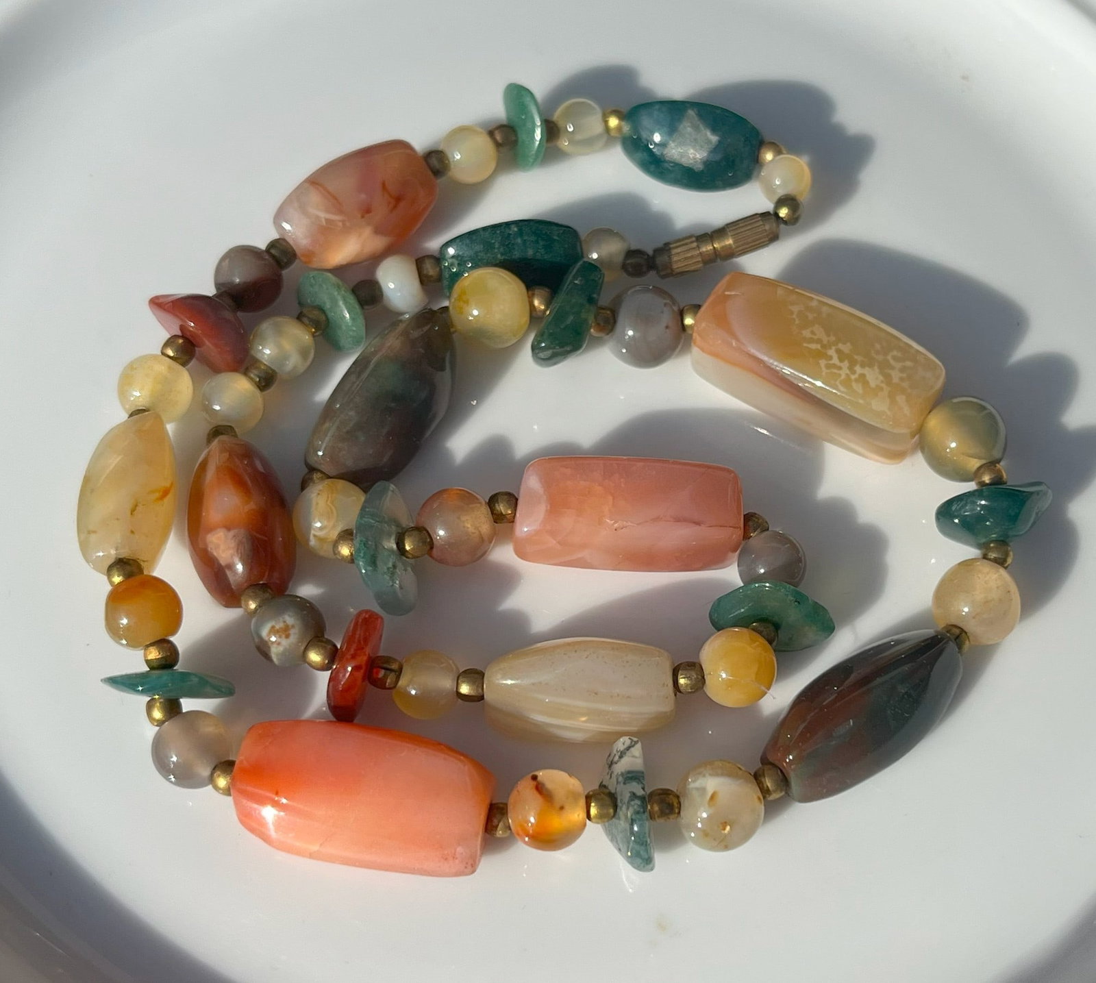 Vintage Carnelian Stone Necklace: Vintage Carnelian Stone Necklace