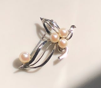 Vintage Silver Sea Pearl Brooch Pin