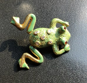 Silver Frog Brooch