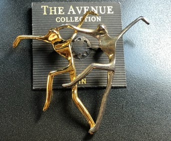 The Avenue Collection Dancing Figures