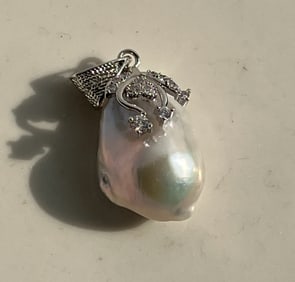 Vintage Pearl Pendant