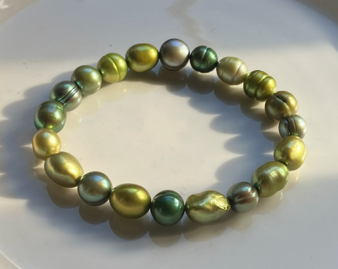 Vintage Pearl Bracelet: Vintage Pearl Bracelet