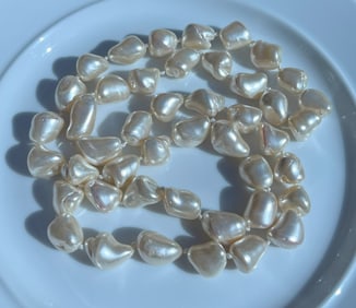 Baroque Faux Pearl Necklace