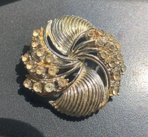 Vintage Brooch Pin