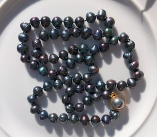 Black Pearl Necklace