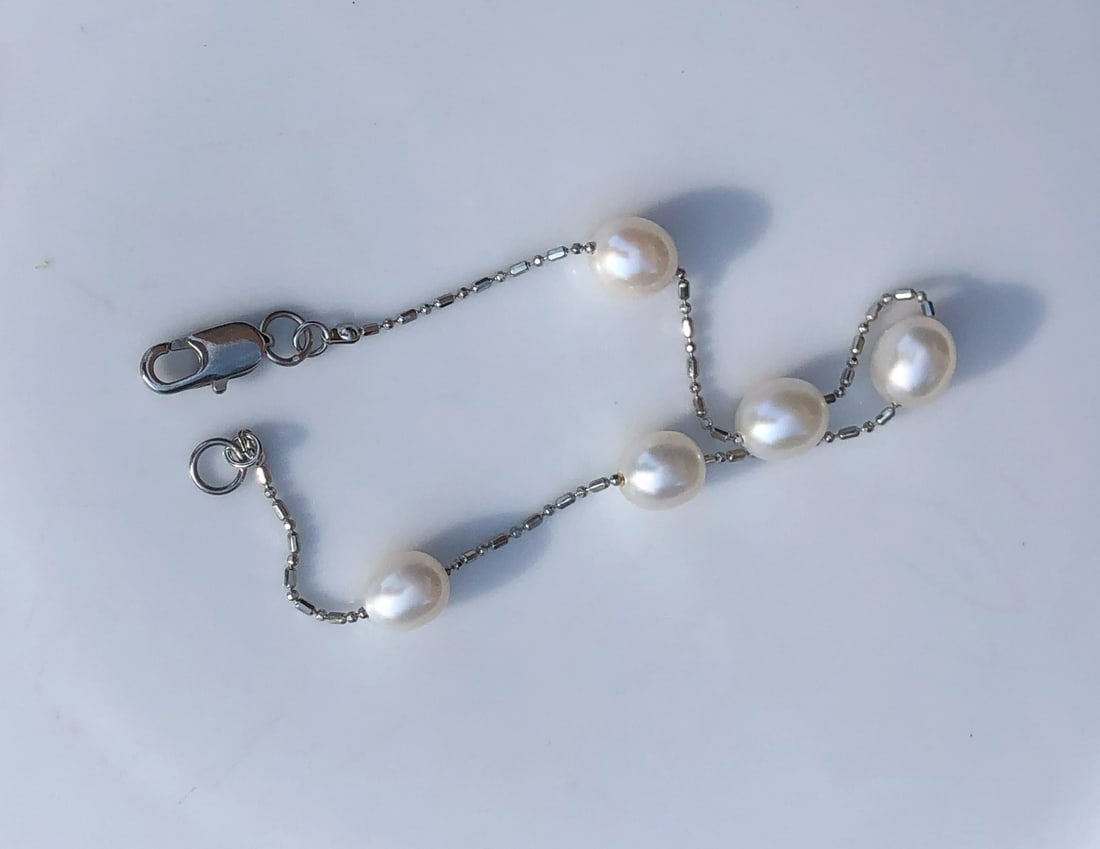 Vintage Pearl Bracelet: Vintage Pearl Bracelet