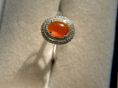 Grade A Icy Red Jadeite 18K Gold Diamond Ring, size of the crown 13.14mm x 11.18mm. With