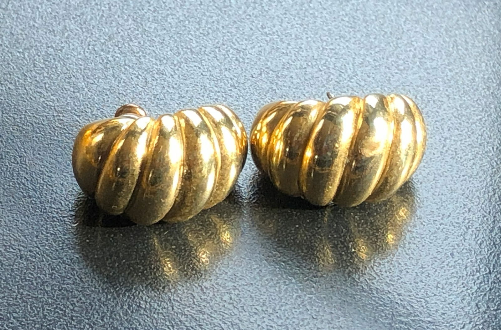 Pair of Gold Filled Earrings: Pair of Gold Filled Earrings