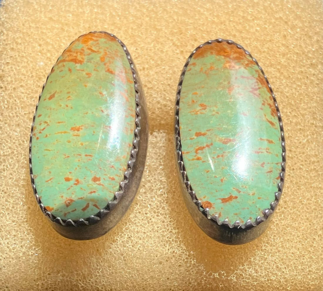 Pair of Silver Earrings: Pair of Silver Earrings