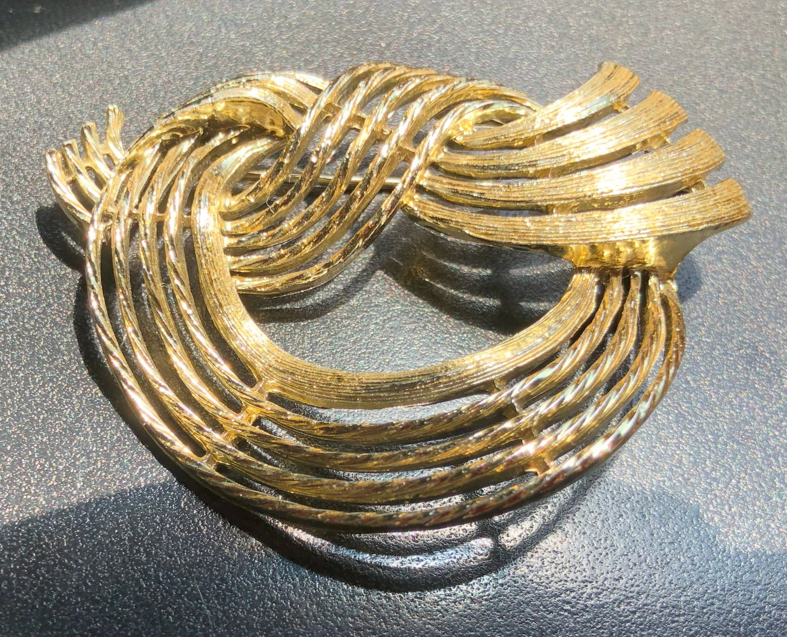 Vintage Brooch Pin: Vintage Brooch Pin