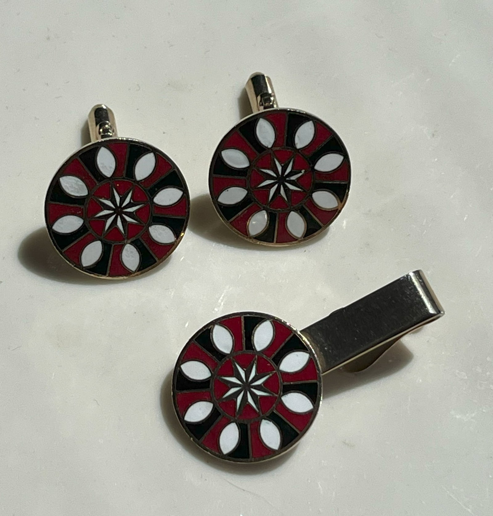 Group of Men's Jewelry: Group of Men's Jewelry
