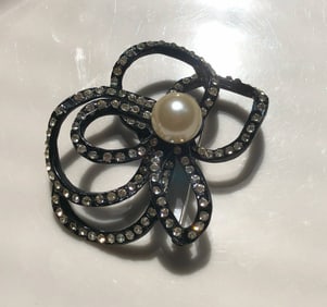 Vintage brooch Pin