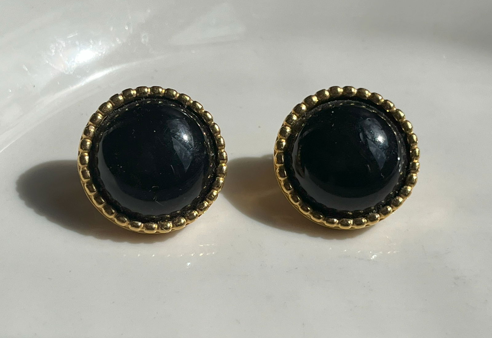 Pair of Earrings: Pair of Earrings