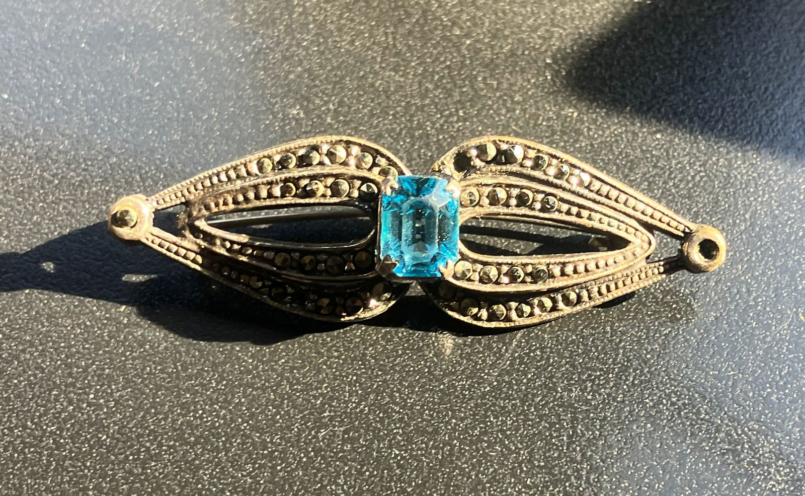 Vintage Silver Brooch Pin: Vintage Silver Brooch Pin