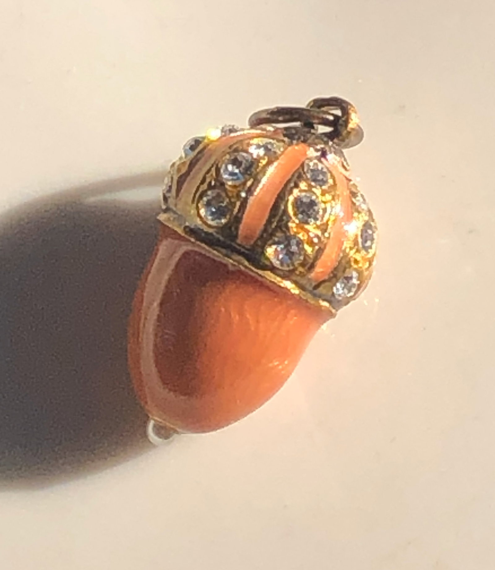 Vintage Enamel Pendant: Vintage Enamel Pendant