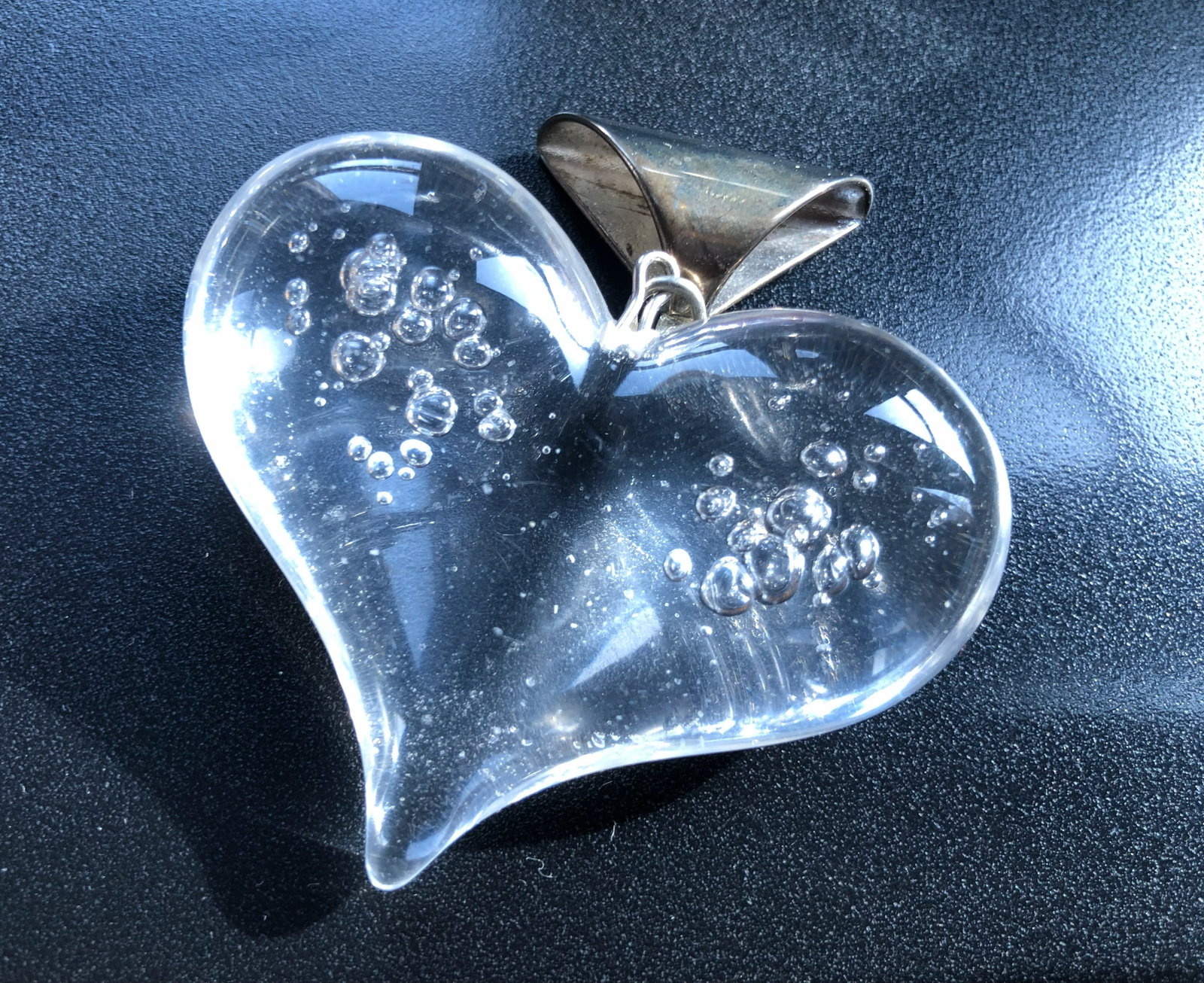 Les Bernard Heart Shape Pendant: Les Bernard Heart Shape Pendant, Size: 2.5"