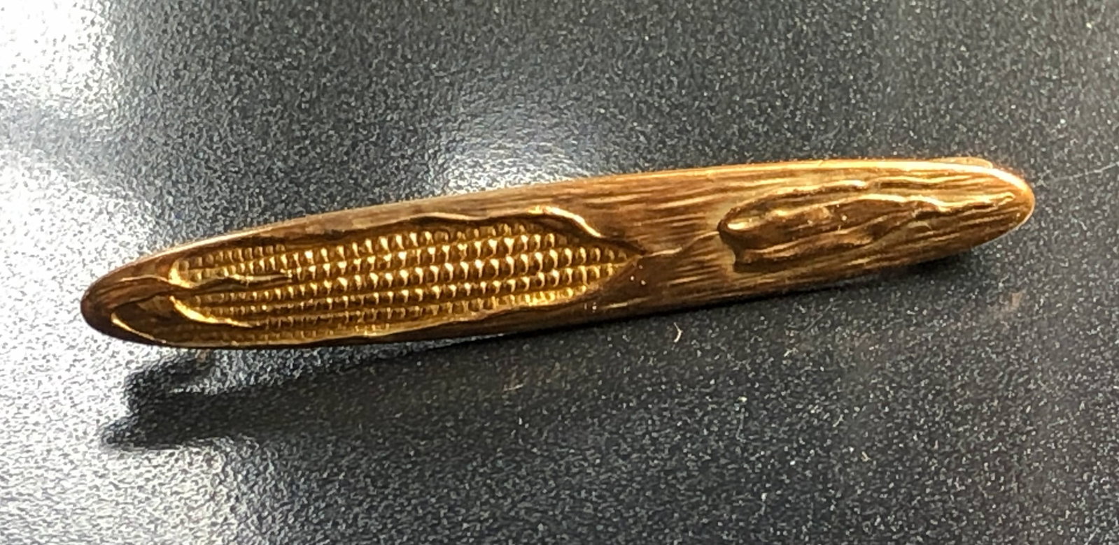 Antique Gold Filled Brooch Pin: Antique Gold Filled Brooch Pin, Size: 2.5"