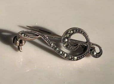Vintage Silver Brooch Pin