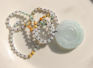 Vintage Green Jadeite Necklace