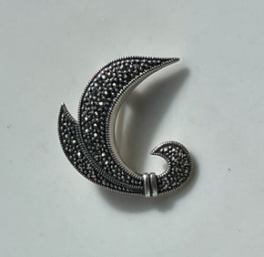 Vintage Silver Brooch Pin