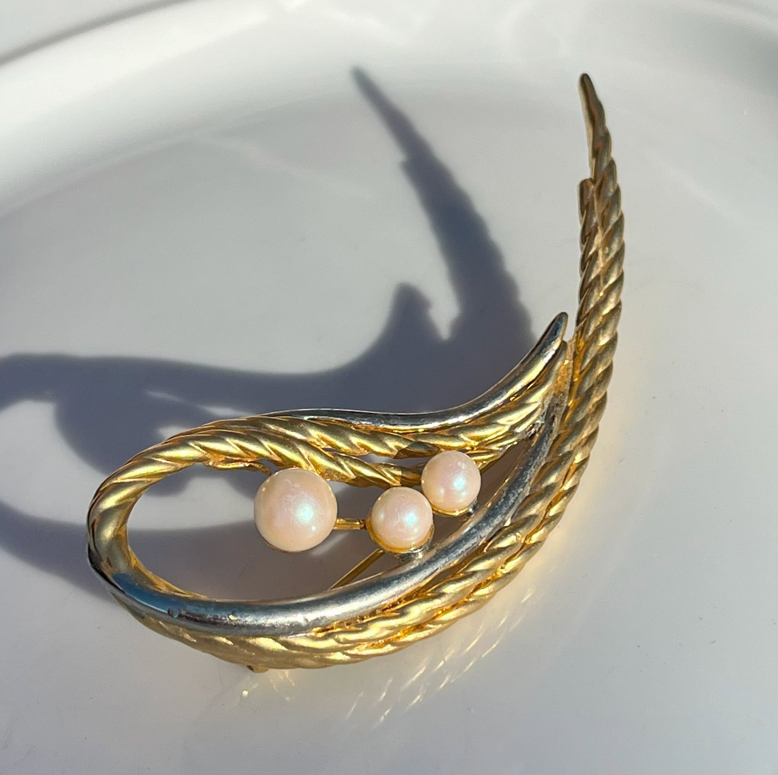 Vintage Brooch Pin: Vintage Brooch Pin