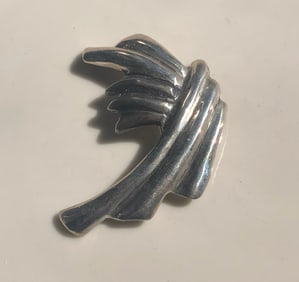 Vintage Silver Brooch Pin