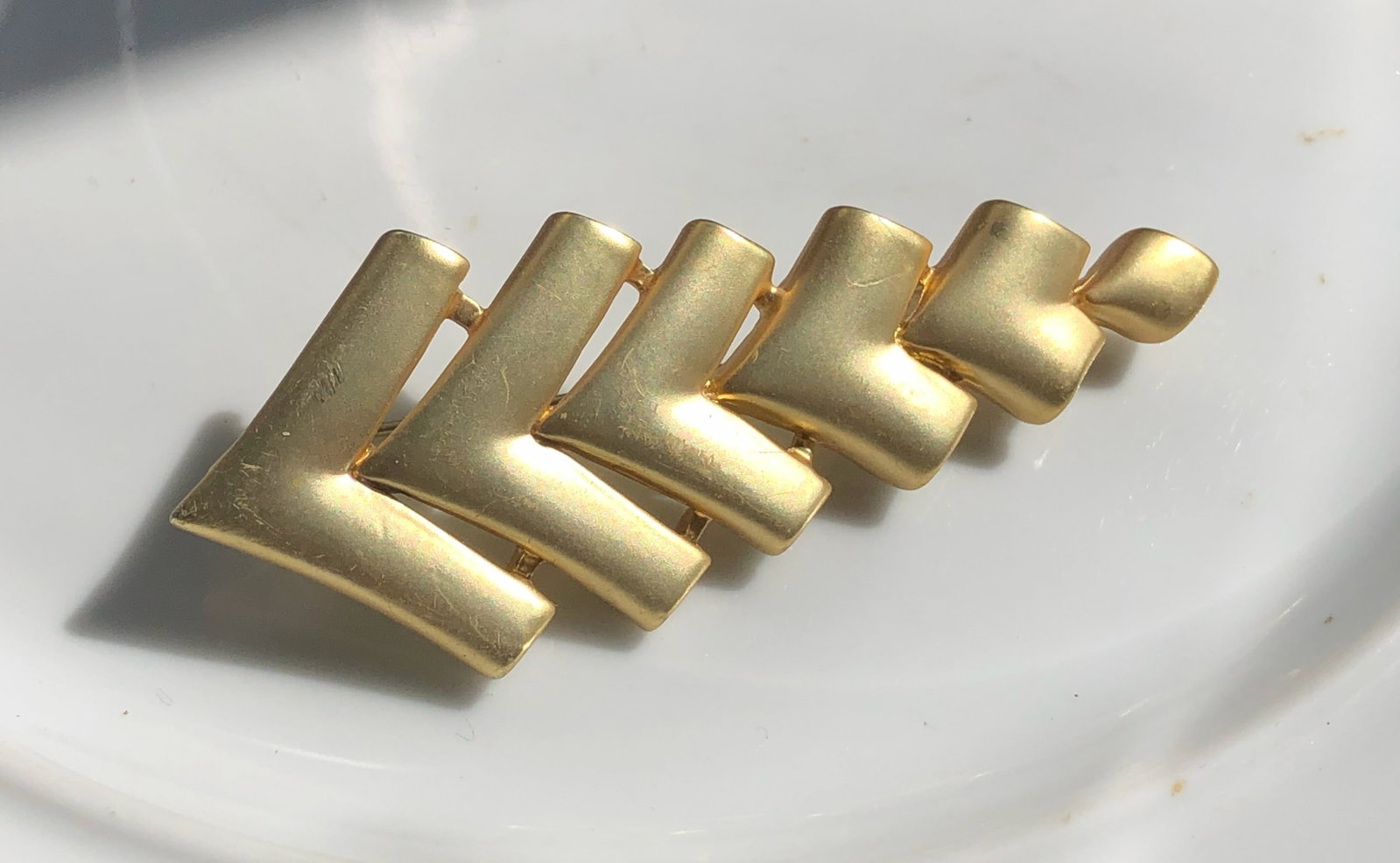 Vintage Brooch Pin: Vintage Brooch Pin