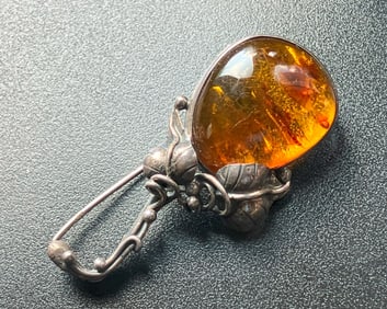 Vintage Amber Brooch Pin