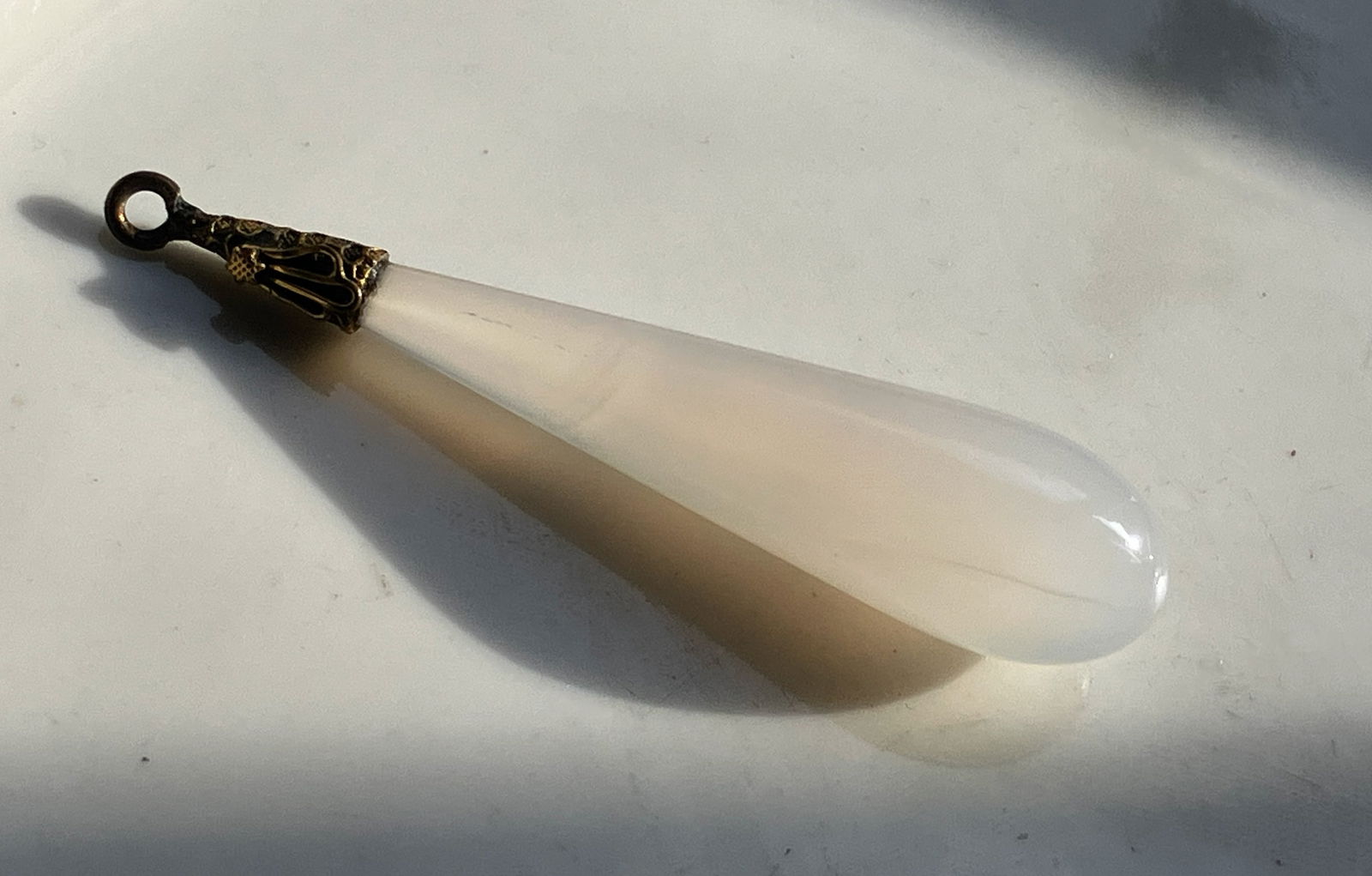 Vintage Waterdrop Pendant: Vintage Waterdrop Pendant, Size: 2.5"