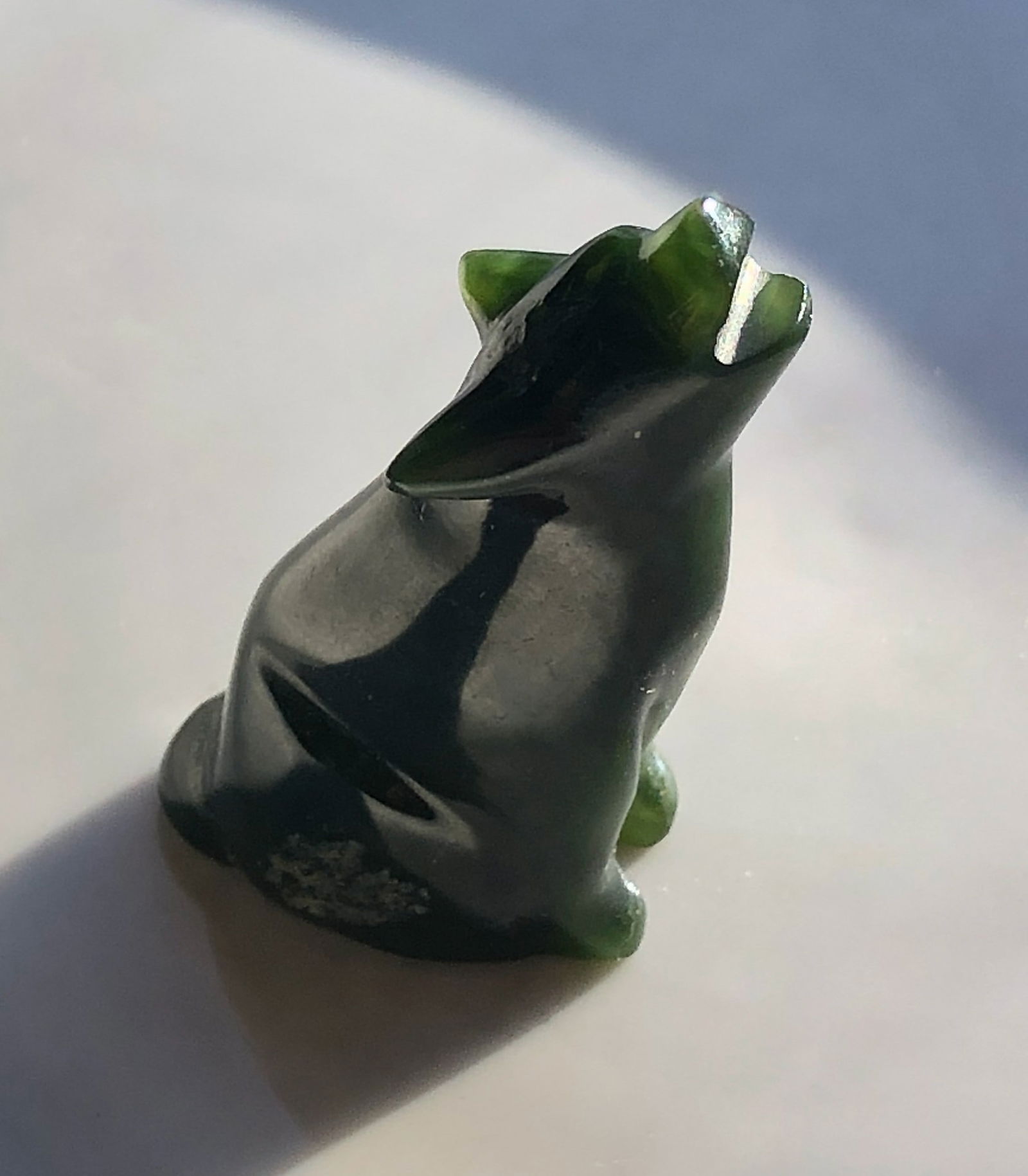 Vintage Green Jade Wolf Statue: Vintage Green Jade Wolf Statue, Size: 2"