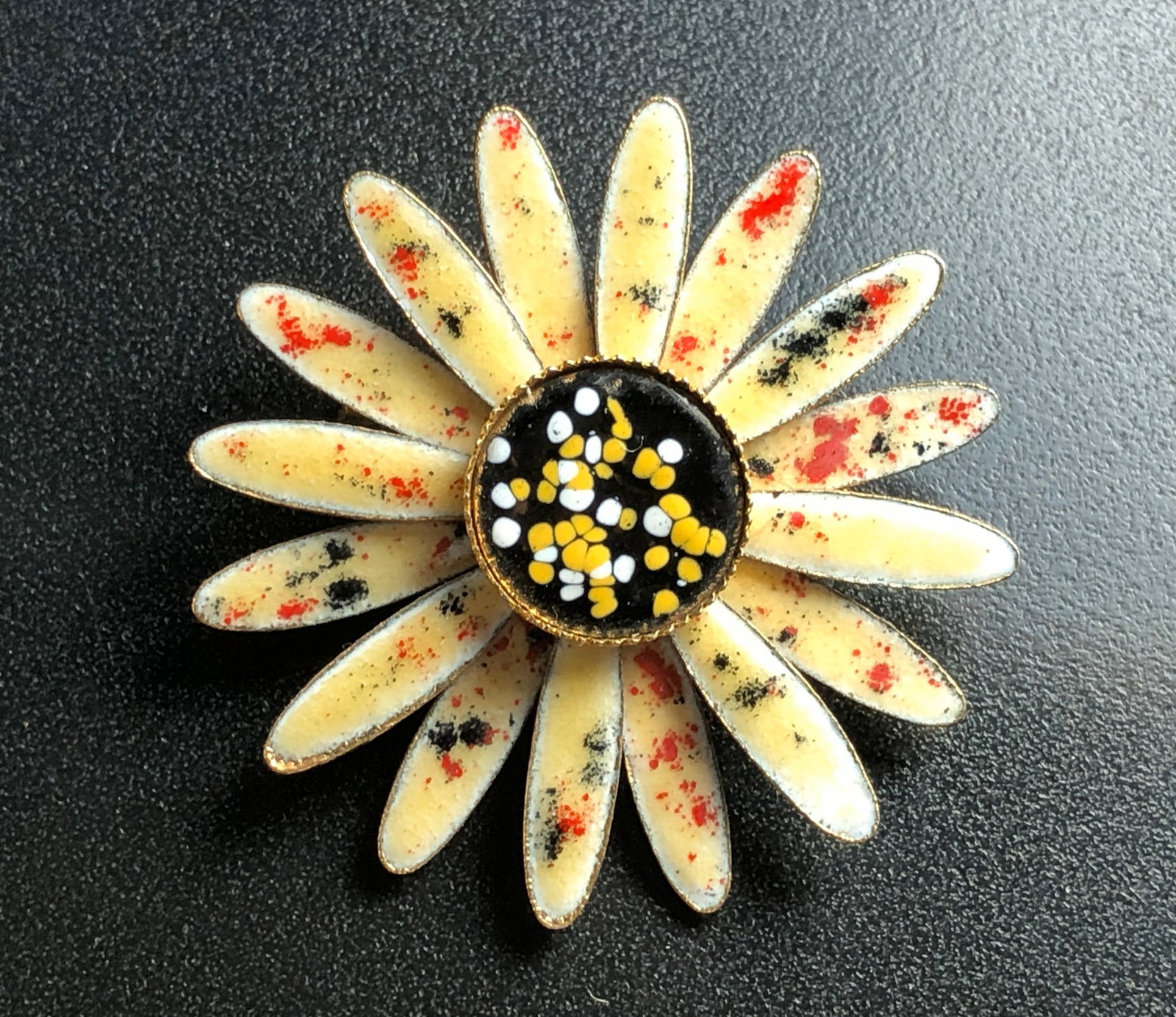 Vintage Brooch Pin: Vintage Brooch Pin