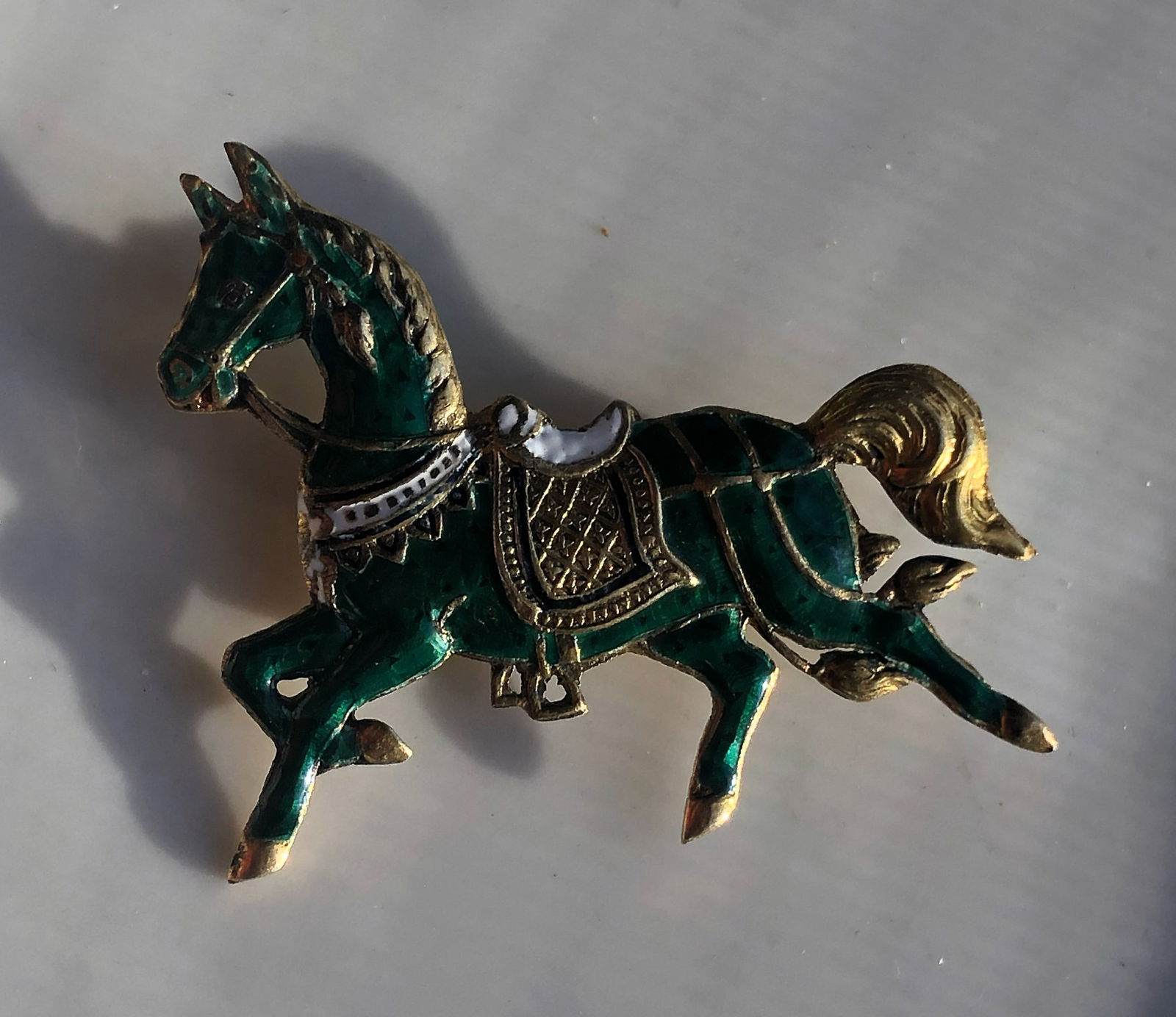 Vintage Silver Brooch: Vintage Silver Brooch, Size: 2"