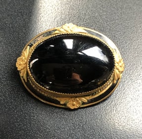 Vintage Black Onyx Brooch Pin