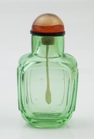 Antique Glass Snuff bottle
