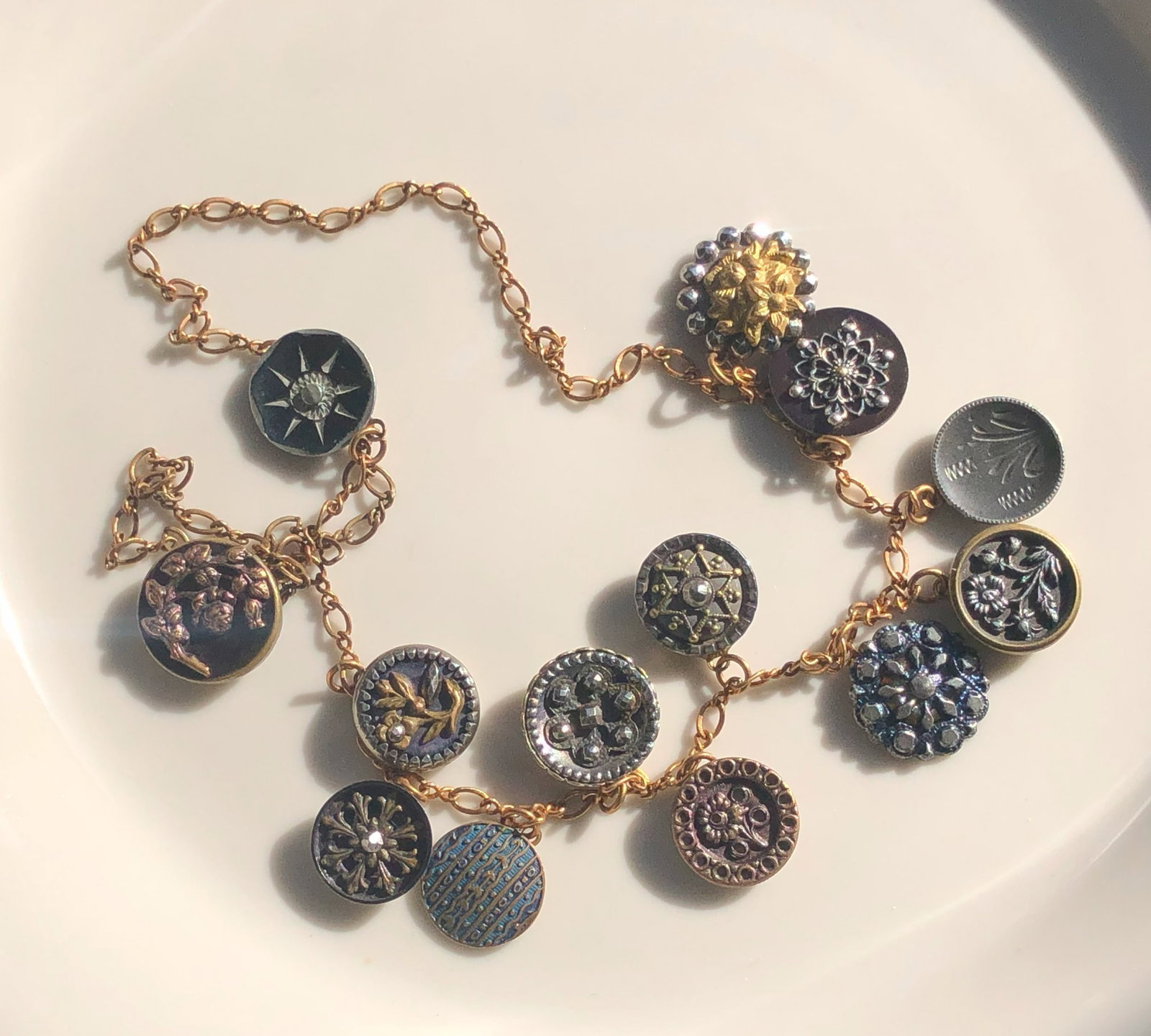 Antique Victorian Necklace: Antique Victorian Necklace