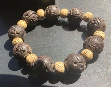 Antique Chen Xiang and Star and Moon Bead Bracelet