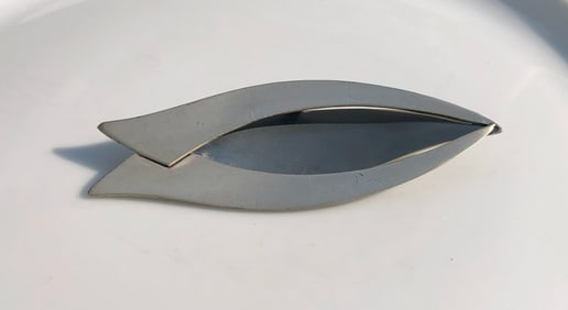 Vintage BEAU Sterling Brooch Pin