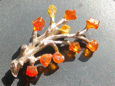 Vintage Amber Brooch Pin