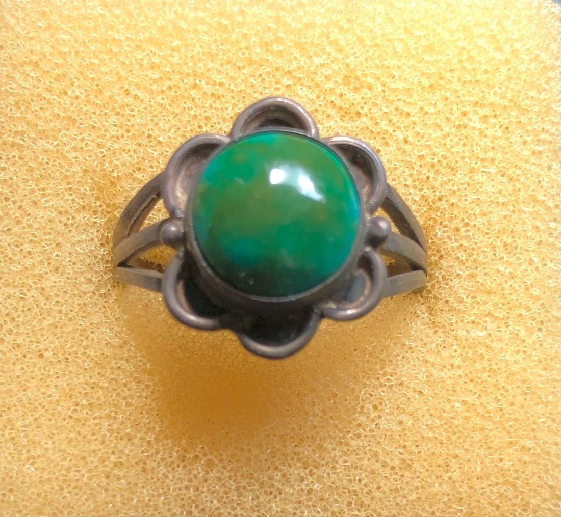Vintage Silver ring: Vintage Silver ring, Size 8