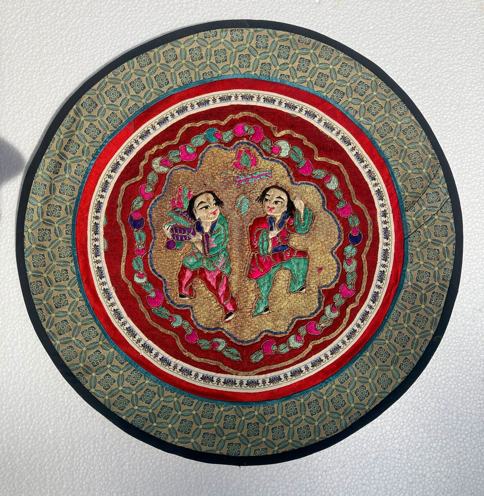 Vintage Embroidery Panel: Vintage Embroidery Panel, Diametyer: 14"