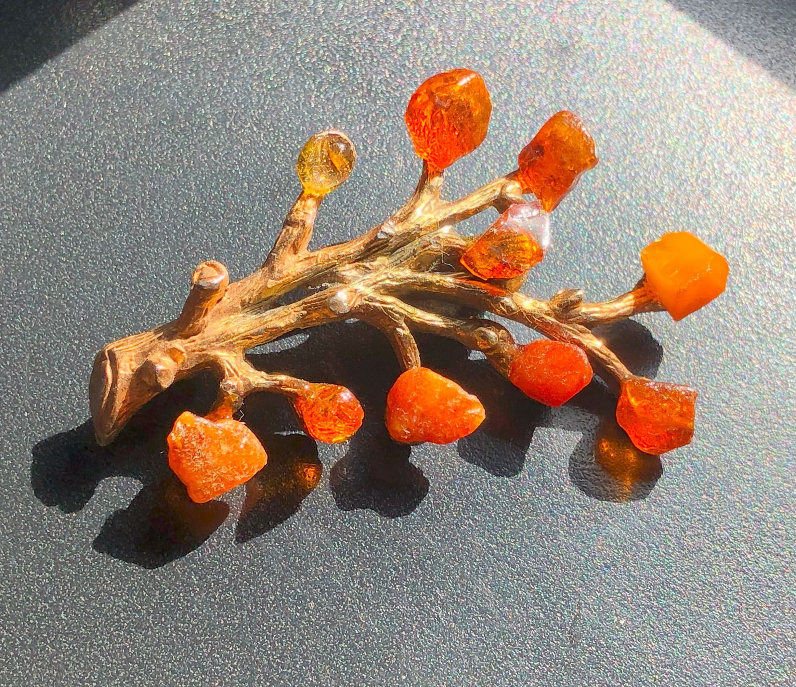 Vintage Amber Brooch Pin: Vintage Amber Brooch Pin