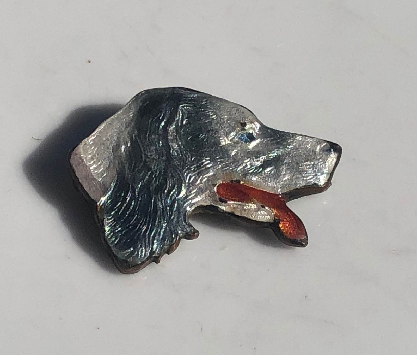 Vintage Enamel Dog Brooch Pin: Vintage Enamel Dog Brooch Pin, Size: 1"