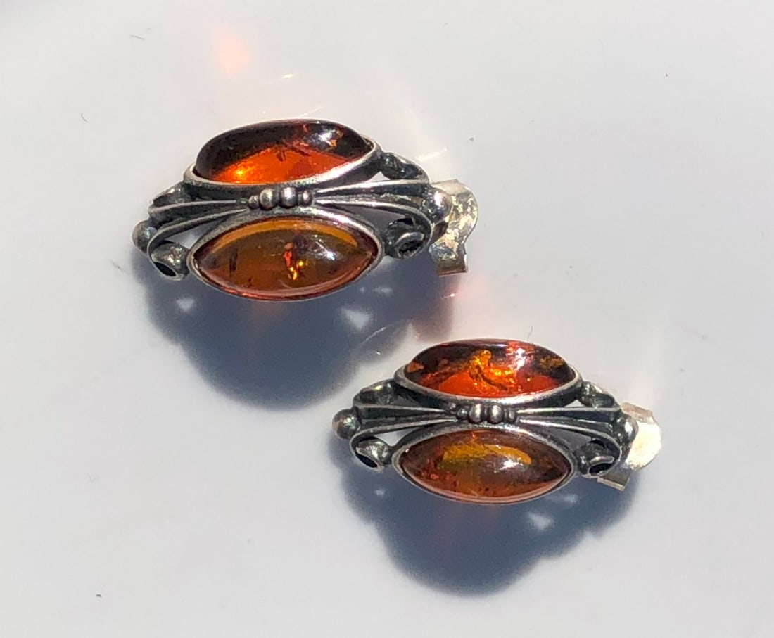 Pair of Silver Amber Earrings: Pair of Silver Amber Earrings