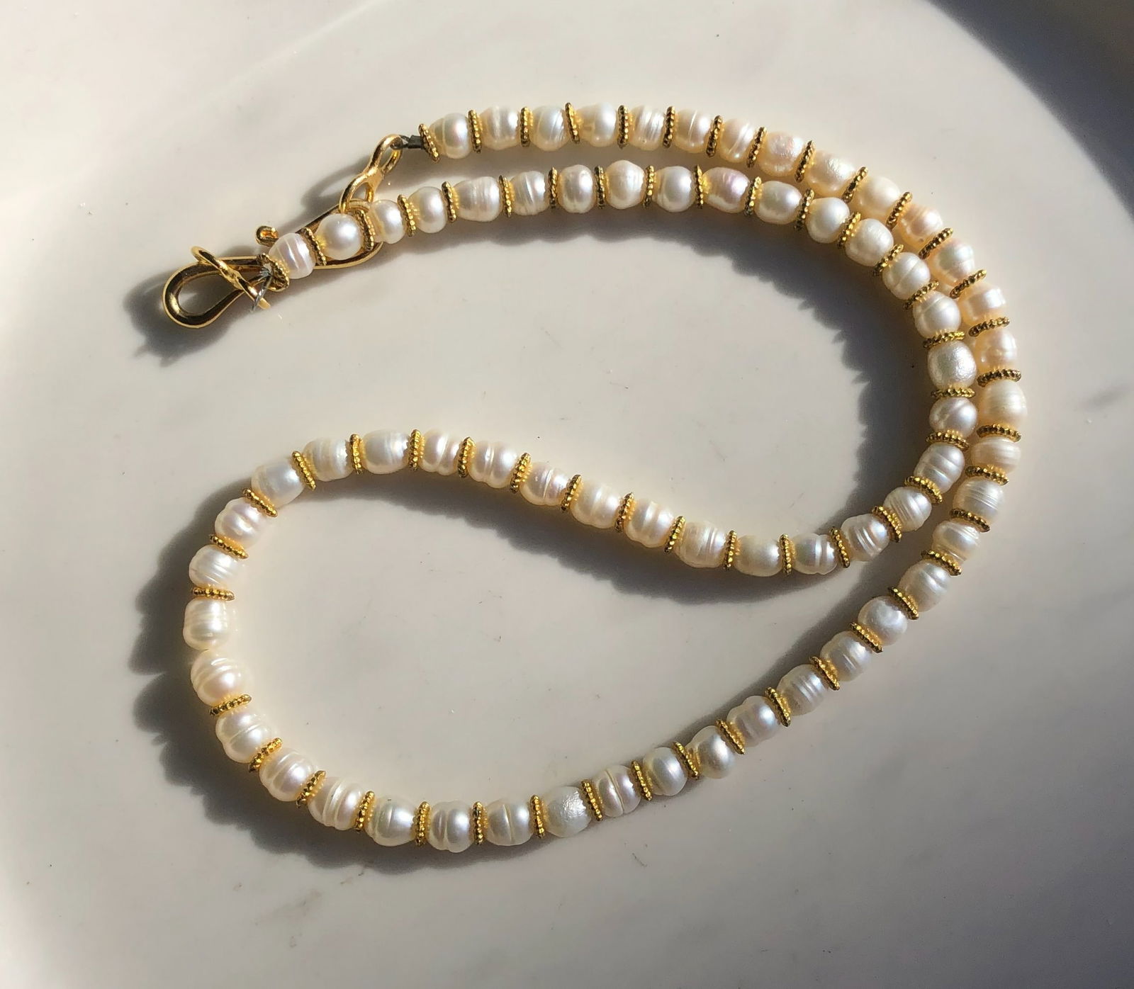 Vintage Pearl Necklace (1 of 2)