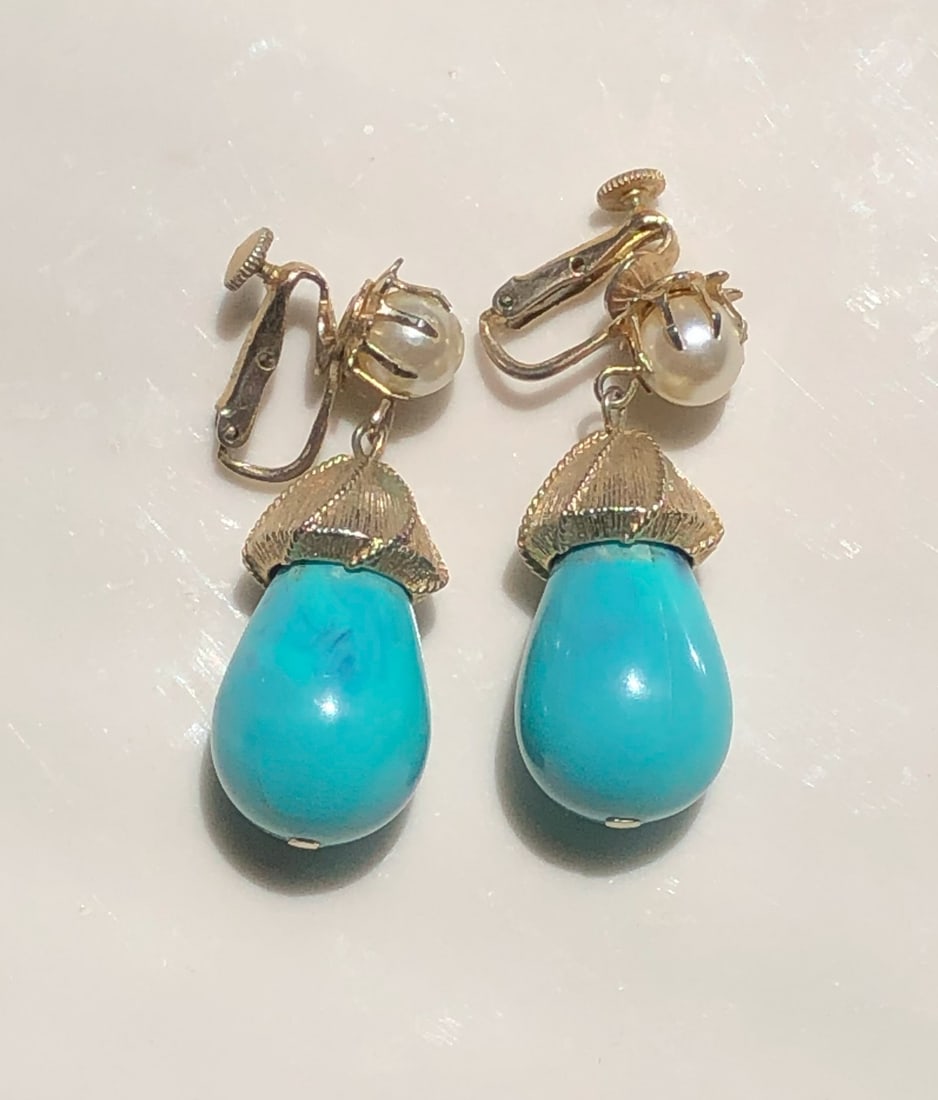 Pair of Earrings (1 of 3)