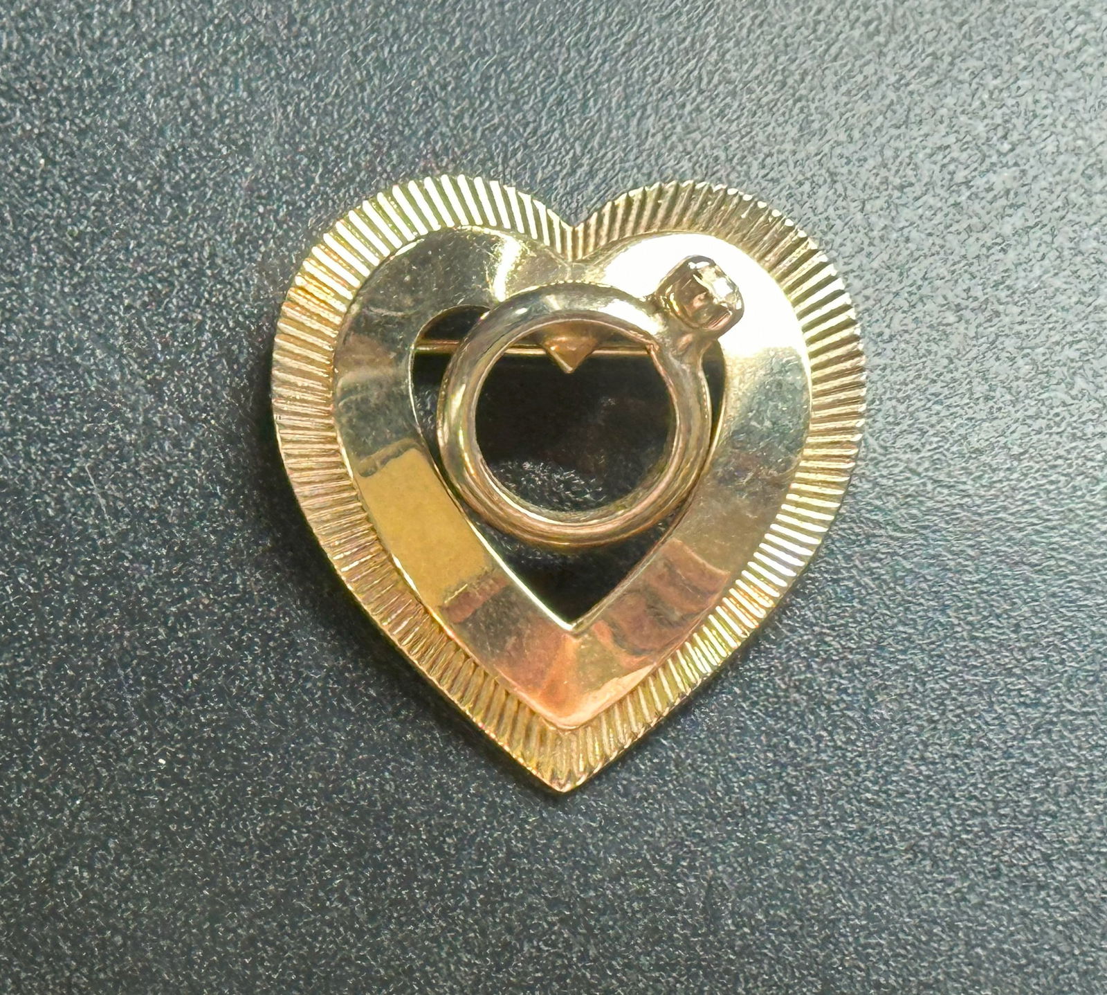 Vintage Brooch Pin (1 of 2)