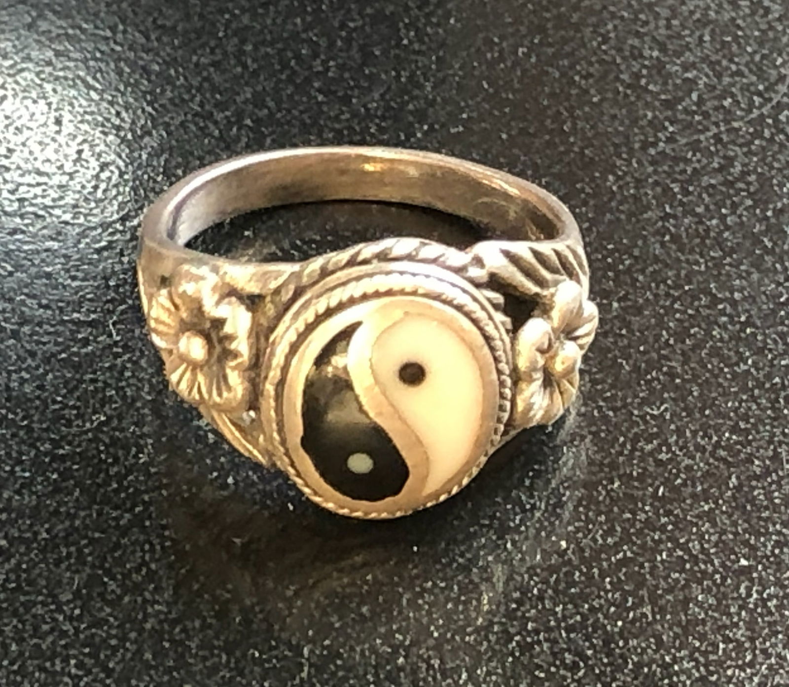 Antique Silver Ring (1 of 4)