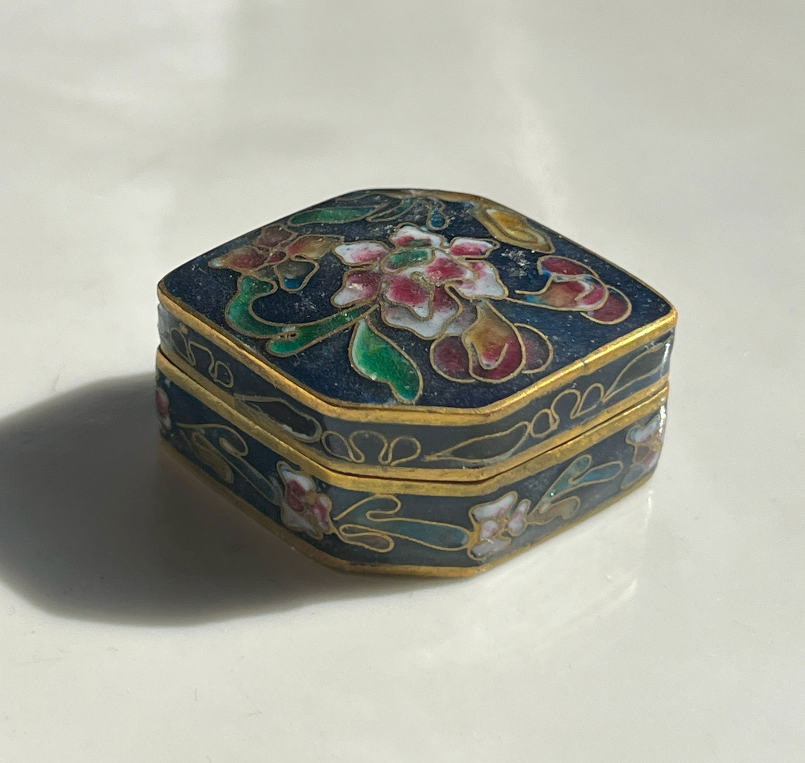Vintage enamel Box (1 of 3)