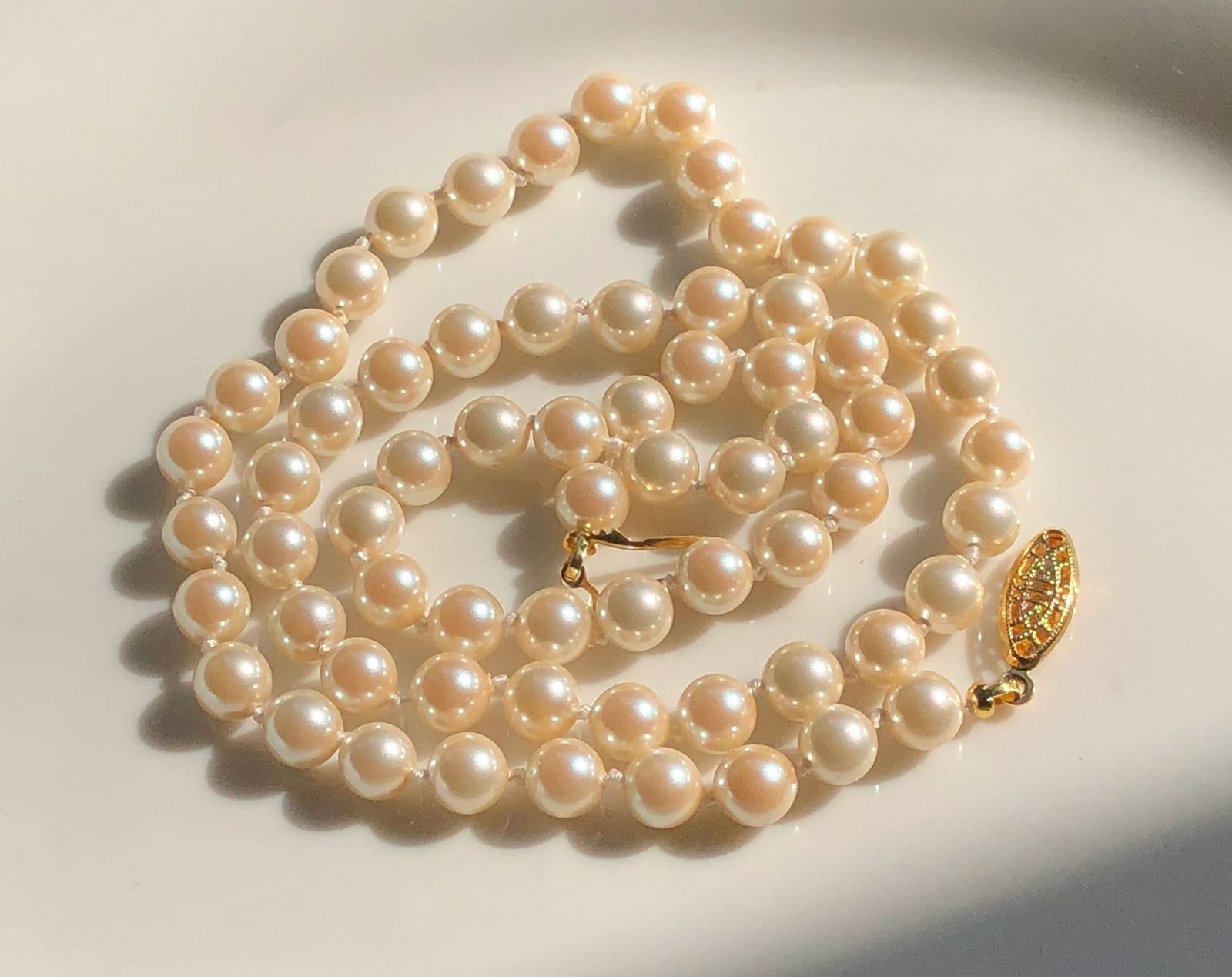 Vintage Pearl Necklace (1 of 3)