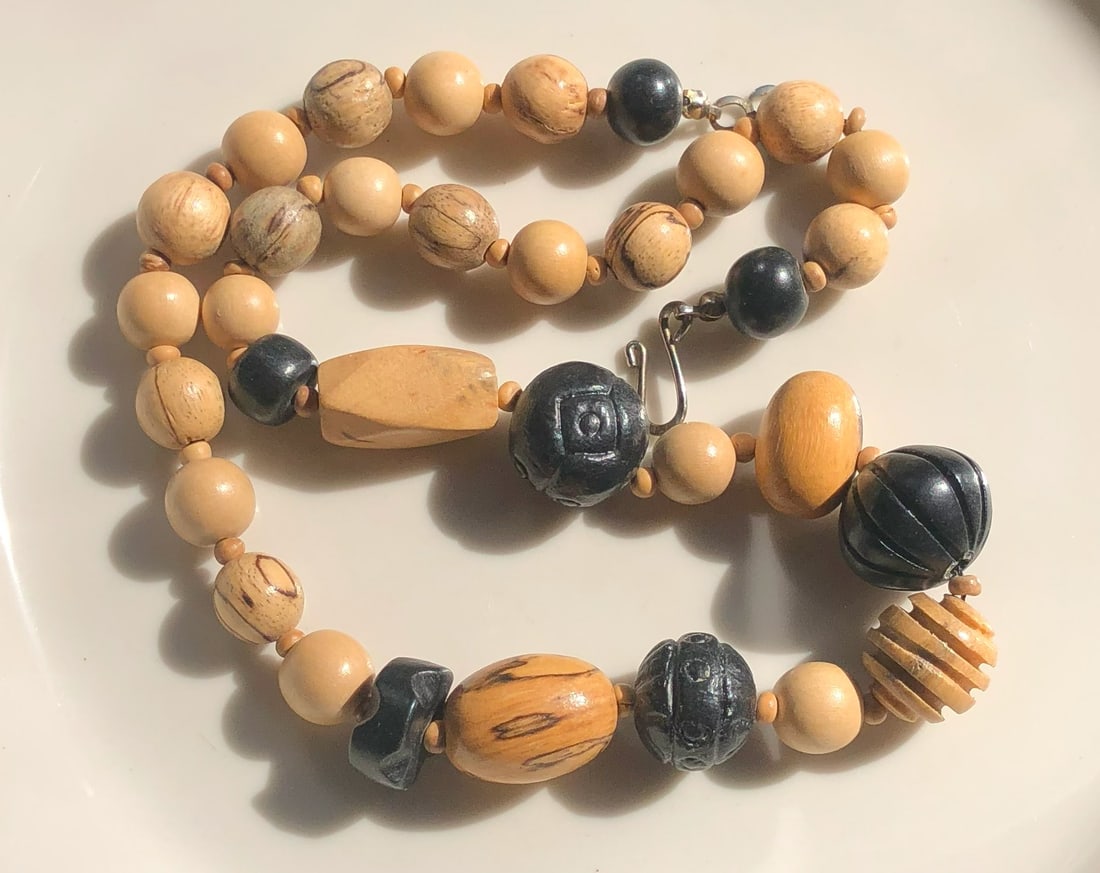 Vintage Necklace (1 of 3)